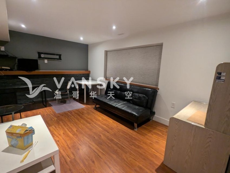 250204165758_home photoes2.jpg